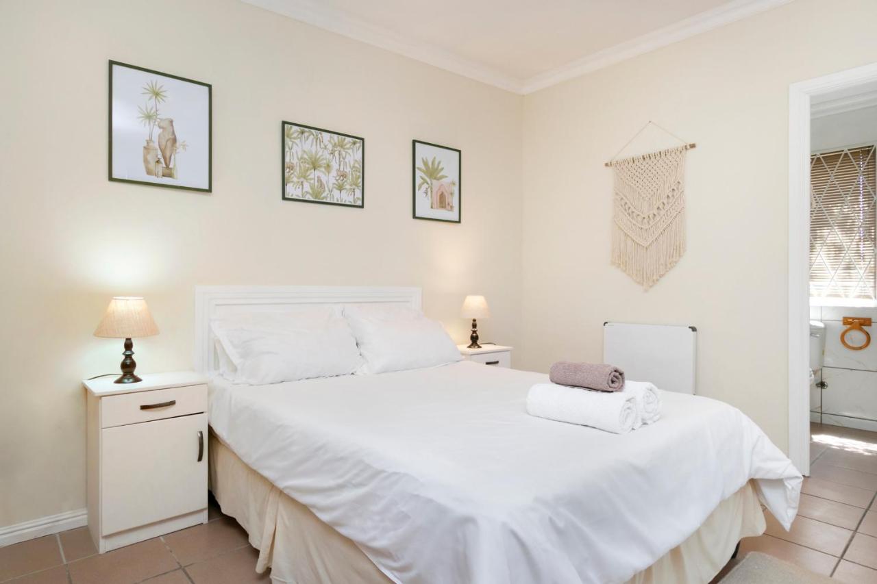 The Bohemian Guesthouse Cape Town Exterior photo