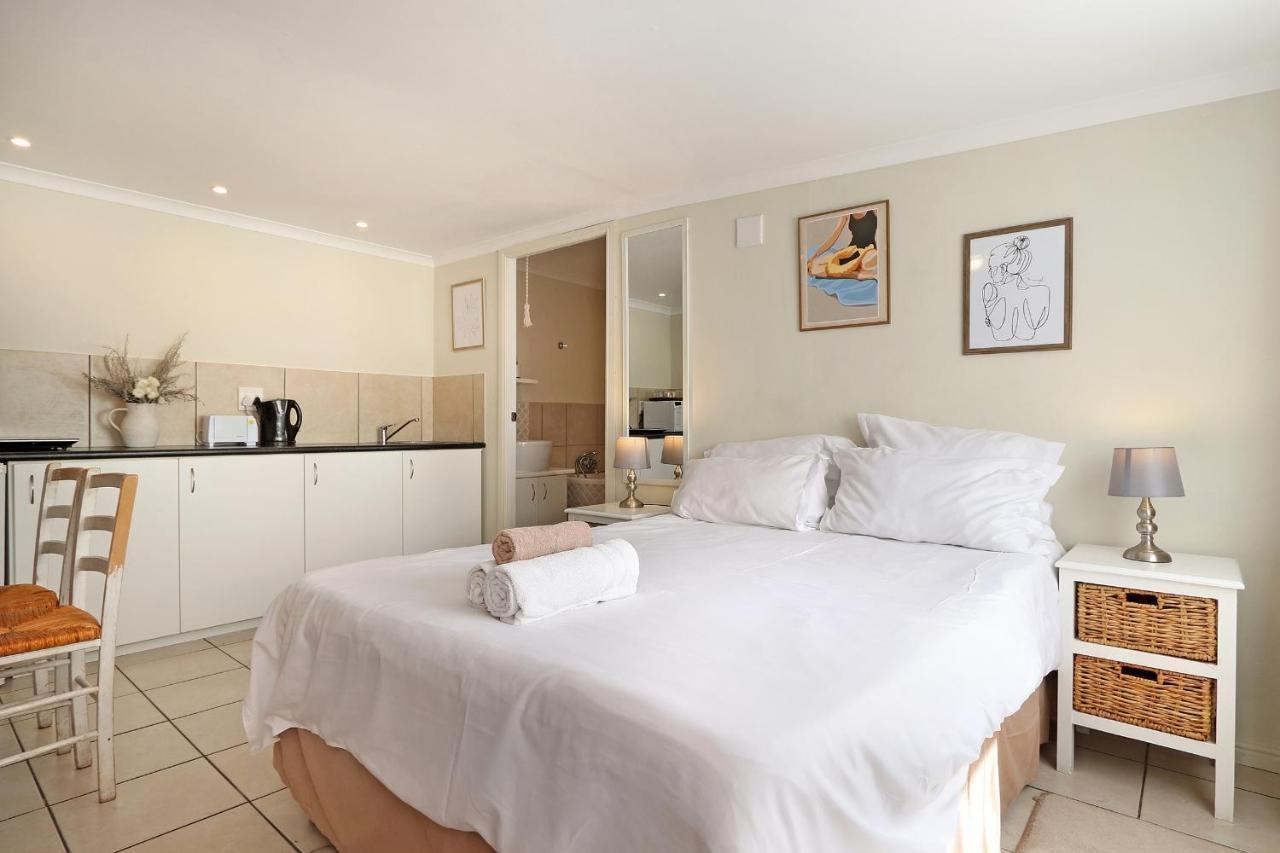 The Bohemian Guesthouse Cape Town Exterior photo